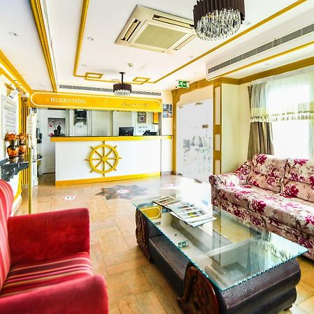 Oyo 137 Marina Hotel 马斯喀特 外观 照片