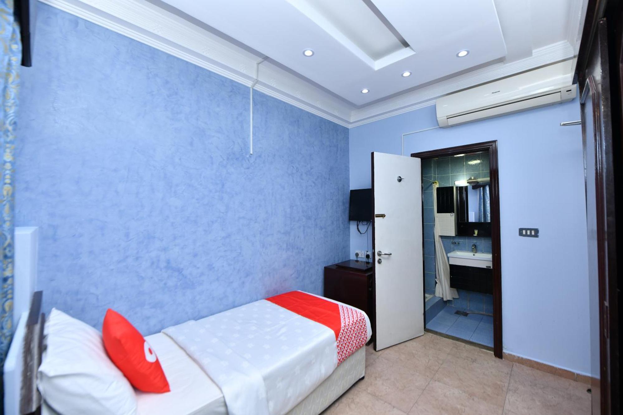 Oyo 137 Marina Hotel 马斯喀特 外观 照片